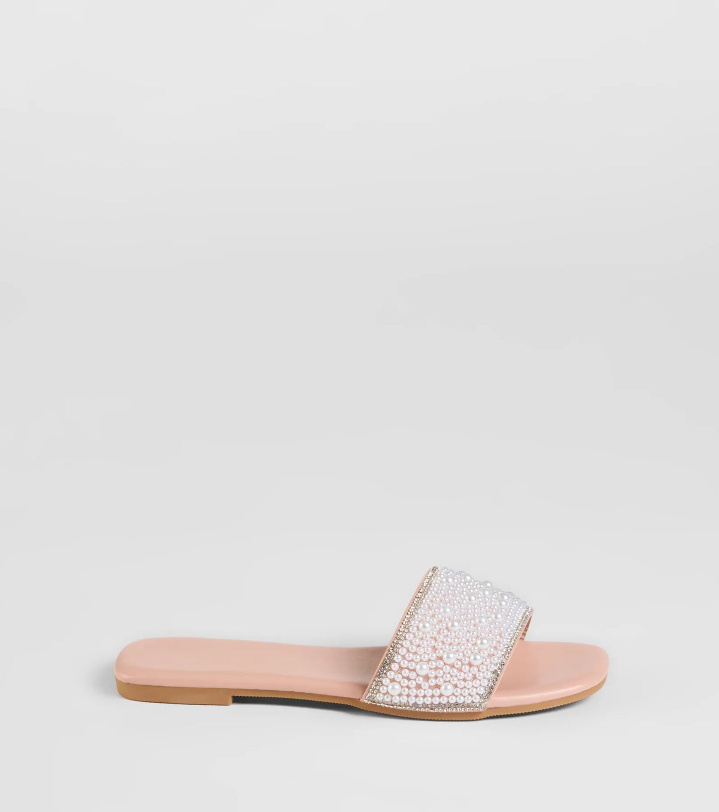 Ever So Chic Rhinestone Pearl Sandals