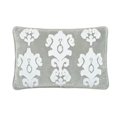 A Alida Pillow.