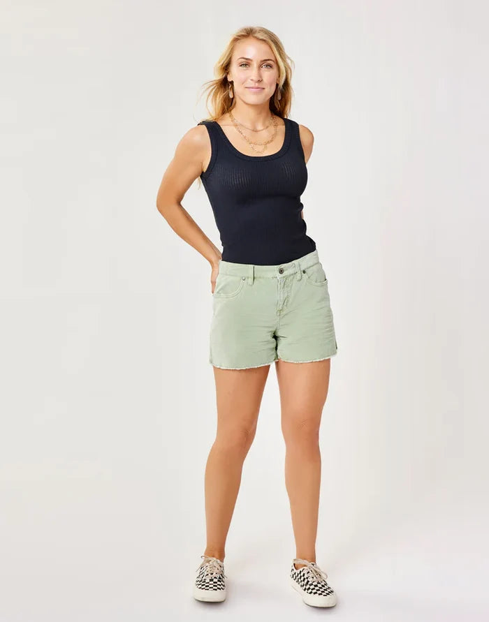 CARVE DESIGNS OAHU BUTTER WOMANS SHORT 4"