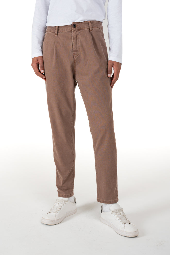 Pantaloni carrot New Private Kamari mattone FW26
