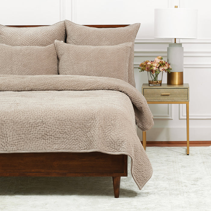 A Vela Euro Sham.