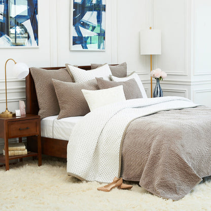 A Vela Standard Sham.